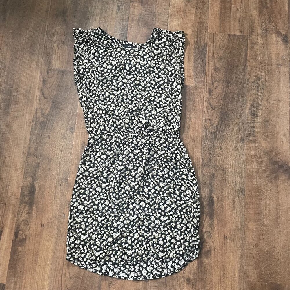 H&M Black Floral Mini Dress Size 6 | Sleeveless Ruffle Detail‎ | Casual & Chic